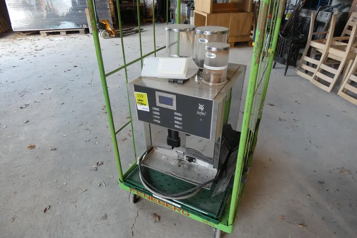 WMF - Kaffeeautomat Typ: bistro! /Umfang: nur der Inhalt, ohne Wagen